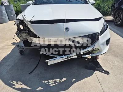 2020, Mercedes-Benz / A 220, 39911 км., gas