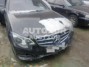 2016, Mercedes-Benz / E 220, 187101 км., diesel