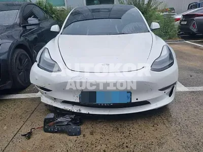 2022, Tesla / Model 3, 49447 км., electric