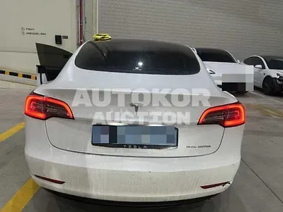 2022, Tesla / Model 3, 60046 км., electric, 236 куб.см.