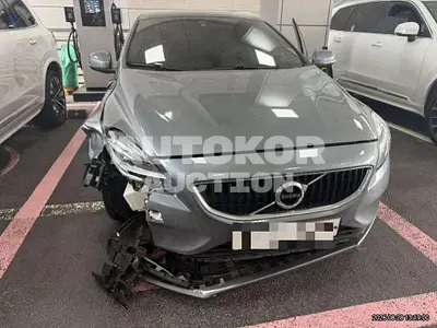 2018, Volvo / V40, 80000 км., diesel
