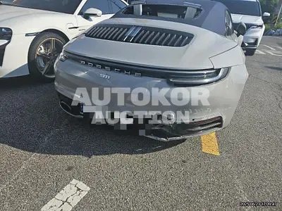 2024, Porsche / 911, 8925 км., gas