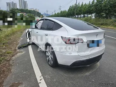 2022, Tesla / Model Y, 62382 км., electric