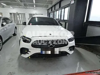 2023, Mercedes-Benz / E 350, 77712 км., gas