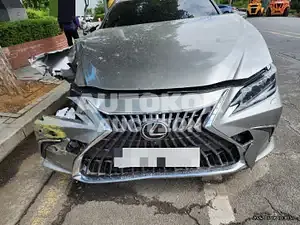 2024, Lexus / ES 300, 669 км., hybrid