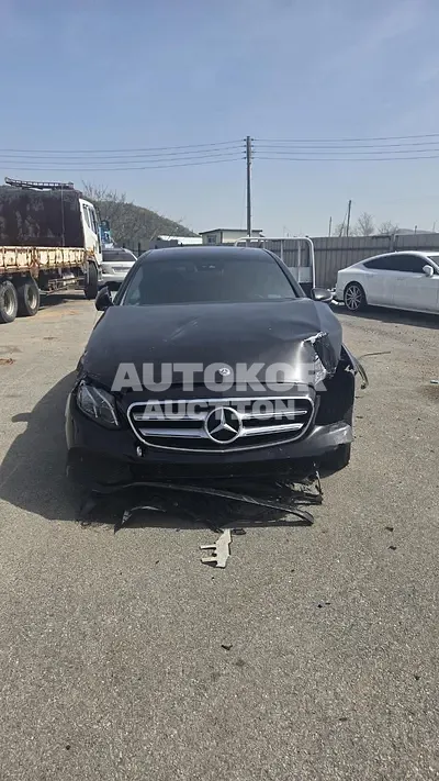 2019, Mercedes-Benz / e300, VIN: WDDZF4JB5KA615093, 66000 км., gas
