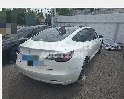 2021, Tesla / Model 3, 102688 км., electric