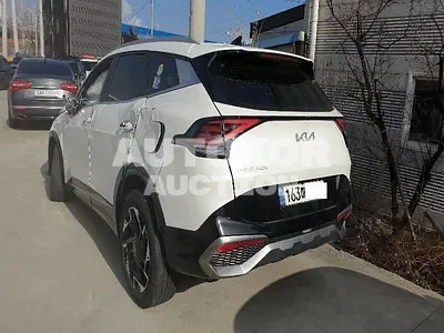 2022, Kia / Sportage, VIN: KNAPU81BGNK029625, 63968 км., gas
