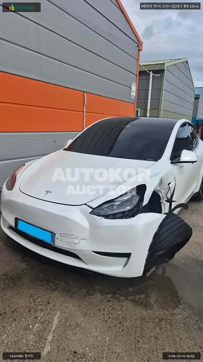 2024, Tesla / Model Y, VIN: LRWYGCFS9RC808817, electric, 1 куб.см.