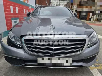 2017, Mercedes-Benz / e300, 70607 км., gas
