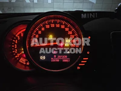 2016, MINI / Clubman, VIN: WMWLR9109G2E20506, 229789 км., diesel, 2000 куб.см.