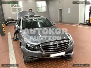 2020, Mercedes-Benz / E 300, VIN: W1KZF4KB1LA805683, 84188 км., gas