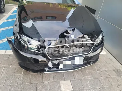 2019, Mercedes-Benz / E 300, 37678 км., gas, 1991 куб.см.