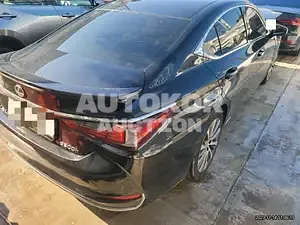 2018, Lexus / ES 300, 83074 км., hybrid