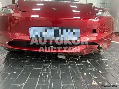 2025, Tesla / Model 3, 281 км., electric