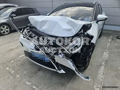 2025, Volkswagen / ID.4, 10000 км., electric