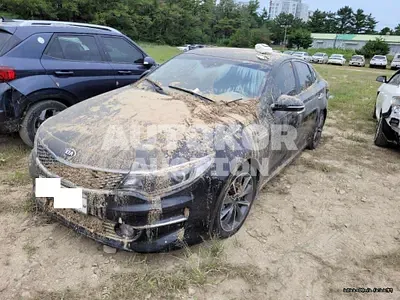 2016, Kia / K5, VIN: KNAGX411BGA006365, 100962 км., gas