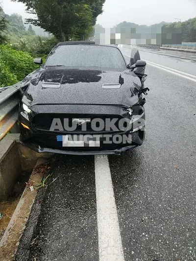 2021, Ford / Mustang, 30000 км., gas, 2300 куб.см.