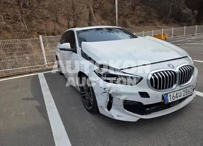 2023, BMW / 120, gas