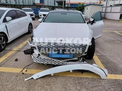 2022, Genesis / G80, 76982 км., electric