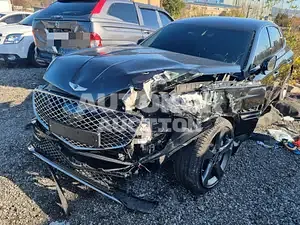 2023, Genesis / G80, 10000 км., gas, 3470 куб.см.