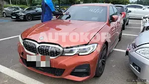 2020, BMW / 330, 71000 км., gas
