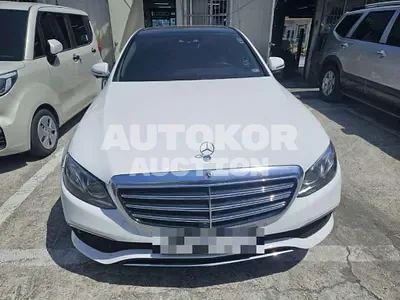 2019, Mercedes-Benz / E 300, 60643 км., hybrid