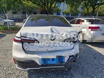 2023, BMW / 760, 15606 км., electric