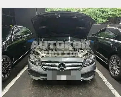 2017, Mercedes-Benz / E 300, 46463 км., gas, 1991 куб.см.
