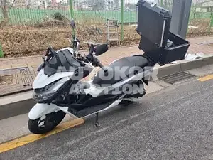 2021, BMW / 125, gas