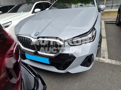 2026, BMW / i5, VIN: WBY31HG04TCW54001, electric, 1 куб.см.