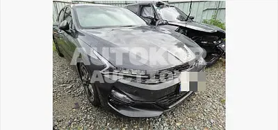 2022, BMW / B5, 27794 км., gas, 1600 куб.см.