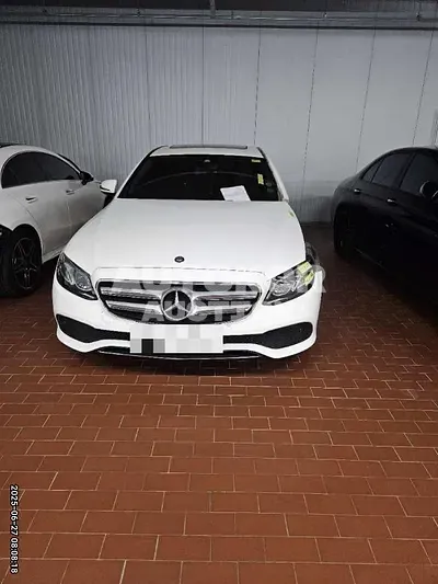 2016, Mercedes-Benz / E 220, 106750 км., diesel