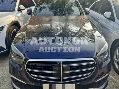 2021, Mercedes-Benz / E 300, hybrid