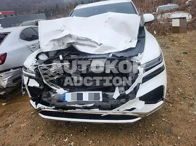 2025, Genesis / GV80, 7881 км., gas, 2500 куб.см.