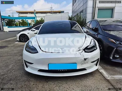 2022, Tesla / Model 3, VIN: 5YJ3E1EB0NF148947, 52479 км., electric