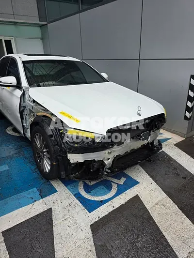 2022, Mercedes-Benz / E 250, 25721 км., gas
