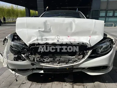 2019, Mercedes-Benz / E 300, 90484 км., gas, 1991 куб.см.