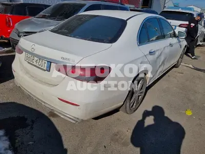2021, Mercedes-Benz / E 350, VIN: W1KZF8GB4MA945499, 43249 км., gas