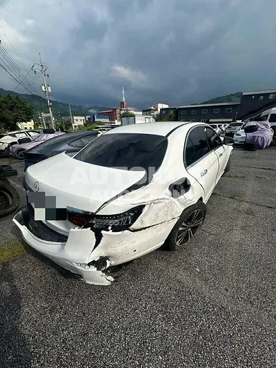 2021, Mercedes-Benz / E 250, 75881 км., gas