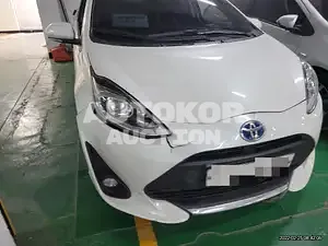 2020, Toyota / Prius C, VIN: JTDKDTB39L1633777, 45142 км., hybrid