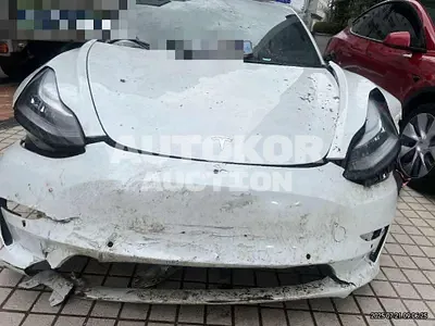 2020, Tesla / Model 3, 131540 км., electric