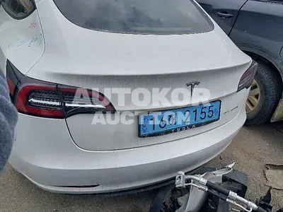 2021, Tesla / Model 3, VIN: 5YJ3E1EBXMF025672, electric