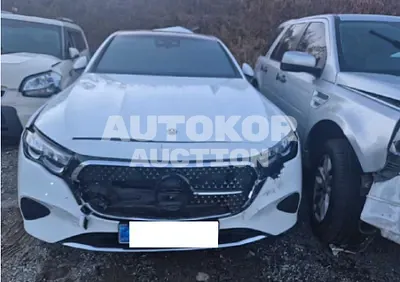2024, Mercedes-Benz / e200, 6000 км., gas
