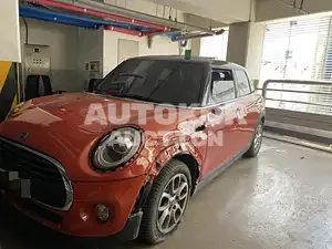2019, MINI / Cooper, VIN: WMWXU1104K2L31644, 33972 км., gas, 1499 куб.см.
