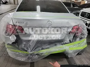 2015, Mercedes-Benz / E 300, VIN: WDDHF5FBXFB139840, 33876 км., gas