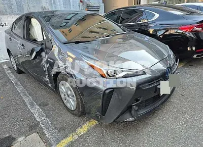 2021, Toyota / Prius, 53702 км., gas, 1798 куб.см.