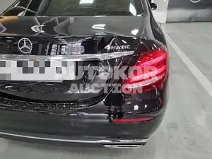 2019, Mercedes-Benz / E 300, VIN: WDDZF4KBXKA674266, unknown