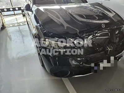 2024, Mercedes-Benz / E 200, 3615 км., gas