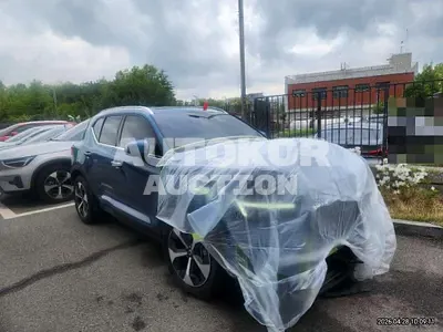 2024, Volvo / XC40, 7983 км., gas